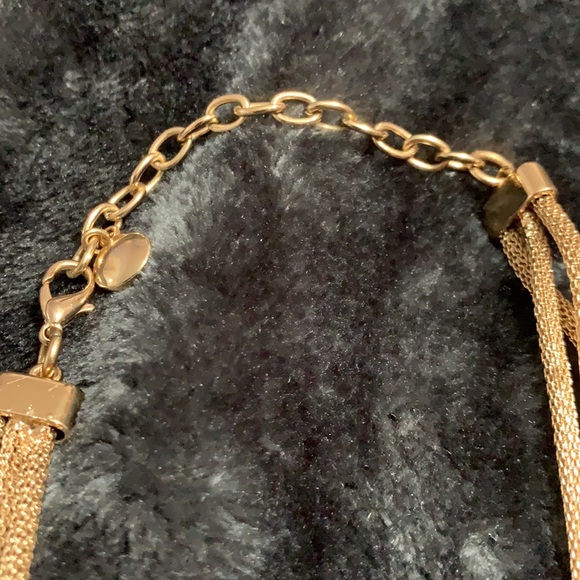 Gold colored rope necklace free with bundle - Picture 3 of 6